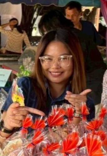 นางสาวณัฐนรีย์ อินทรักษ์ นักวิชาการพัฒนาชุมชนชำนาญการ พัฒนากรผู้ประสานงานตำบลสีดา ตำบลโพนทอง